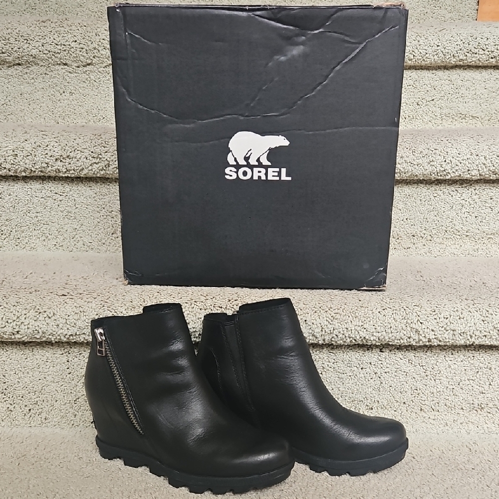Sorel Black Leather Wedge Boots